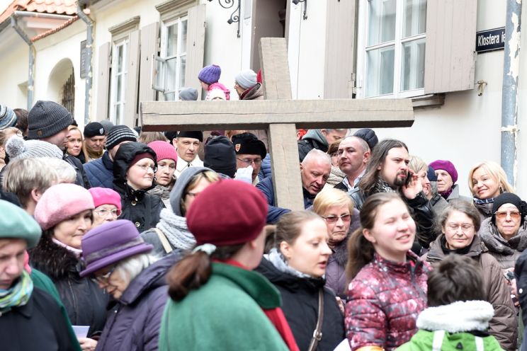 Attēls rakstam: Lielajā piektdienā Vecrīgā norisināsies Ekumeniskais Krusta ceļš