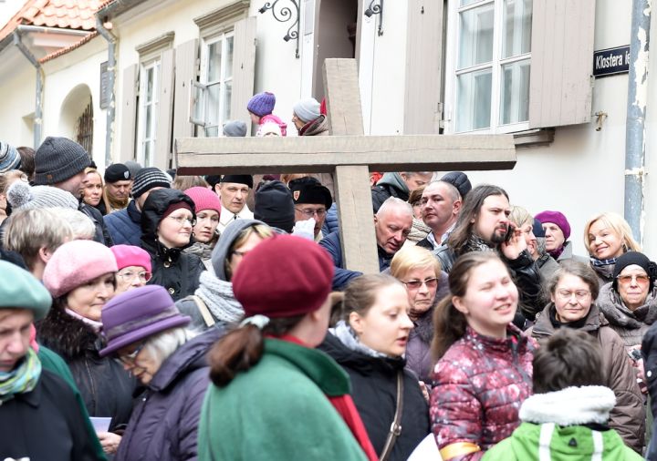 Lielajā piektdienā Vecrīgā norisināsies Ekumeniskais Krusta ceļš