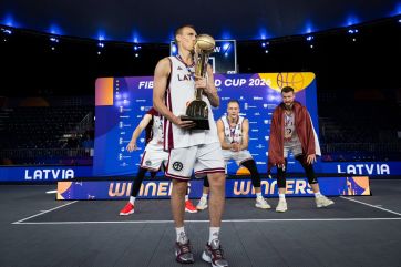 Attēls rakstam: Vēsturisks sasniegums: Latvijas 3x3 basketbolisti pirmo reizi izcīna Pasaules kausu un Varšavā skan mūsu himna