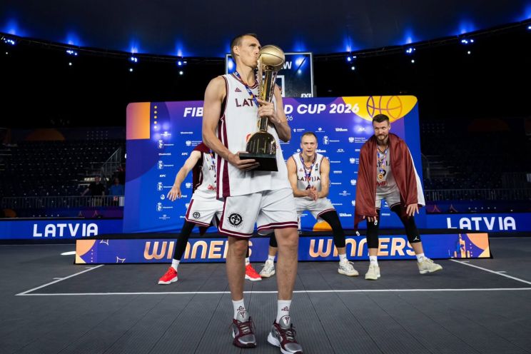 Attēls rakstam: Vēsturisks sasniegums: Latvijas 3x3 basketbolisti pirmo reizi izcīna Pasaules kausu un Varšavā skan mūsu himna