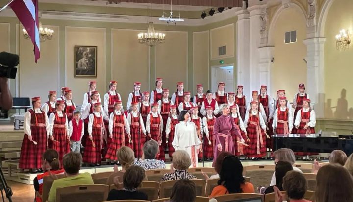 Ogres novada koriem 4 Zelta diplomi Koru konkursa finā