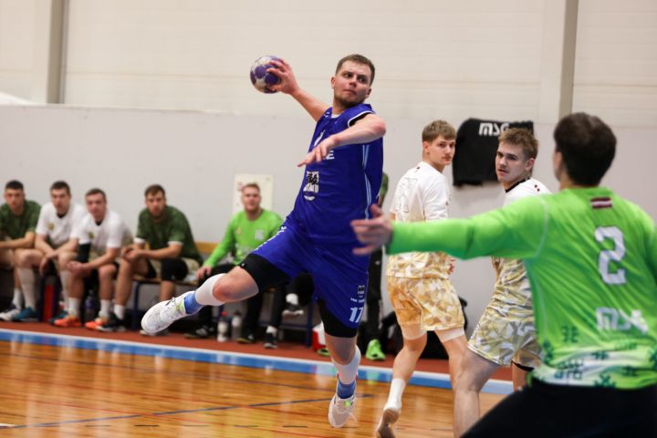 Spraigā Latvijas kausa izcīņas duelī “HK Ogre” vēlreiz piekāpjas rīdziniekiem