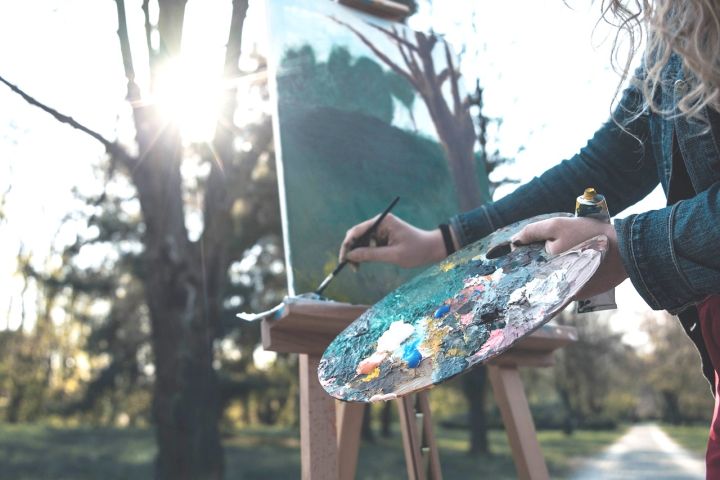 Ogres novada iedzīvotāji atrādīs savu radošumu gleznu izstādē