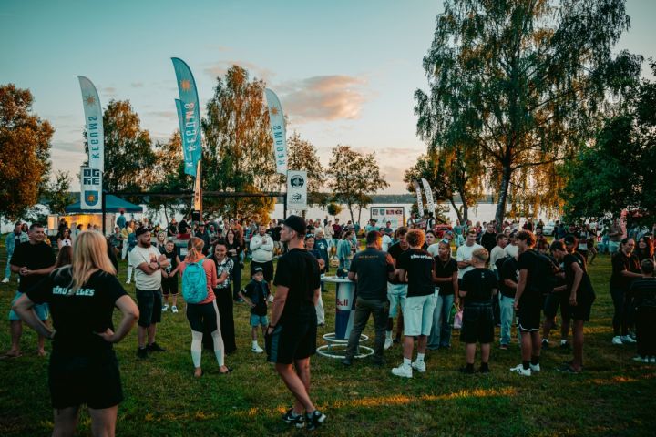 FOTO: Vērienīgi aizvadīts sestais sporta un izklaides festivāls “VĪRU SPĒLES 2024” Ķegumā