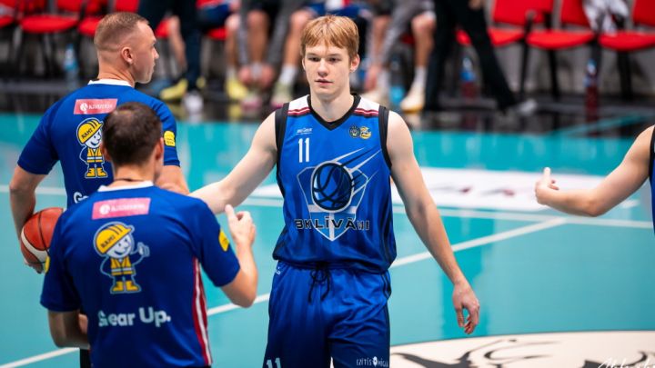 Kapustāna "double-double" pret dzimto Ogres sporta skolu dod basketbola komandai "Līvāni" sesto uzvaru
