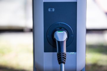 Attēls rakstam: Pērn Ogres novadā izbūvētas elektroauto uzlādes stacijas vairāk nekā 30 spēkratiem