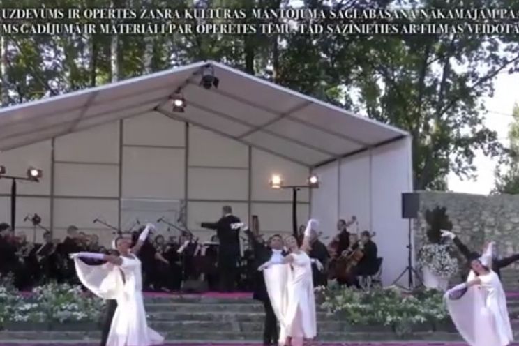 Attēls rakstam: Dāvana skatītājiem, klausītājiem un visiem, kuri ļaujas mūzikai kā satikšanās brīnumam.