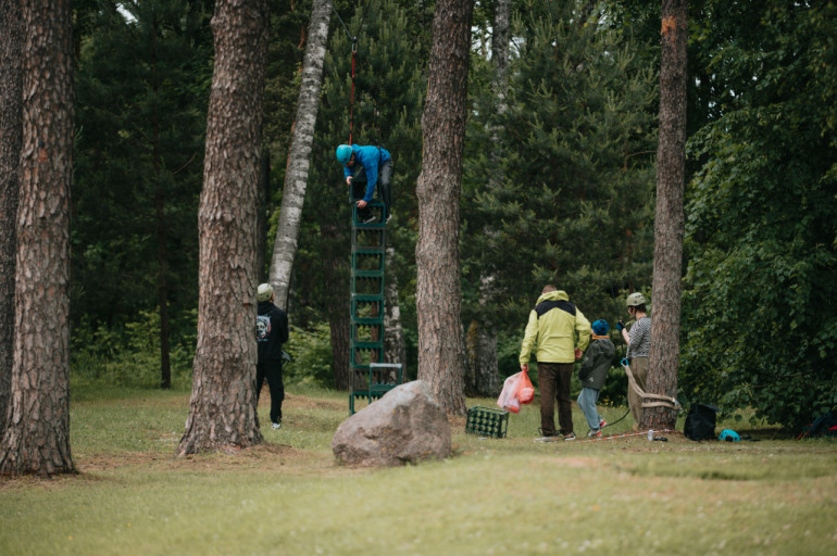 FOTO: Lietū, bet kopīgi un svinīgi aizvadīti Ikšķiles pilsētas svētki