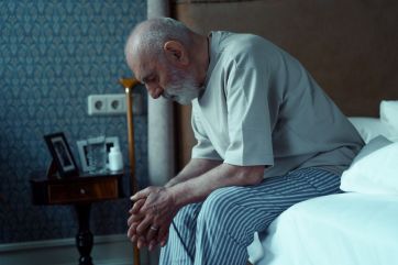Attēls rakstam: Atbild iedzīvotāji. Kāpēc tik daudzi seniori vecumdienās paliek vieni?
