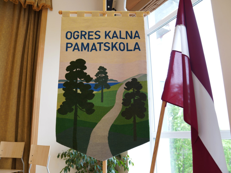 Krāsaini taureņi un spilgtas personības - Ogres novadā sācies izlaidumu laiks