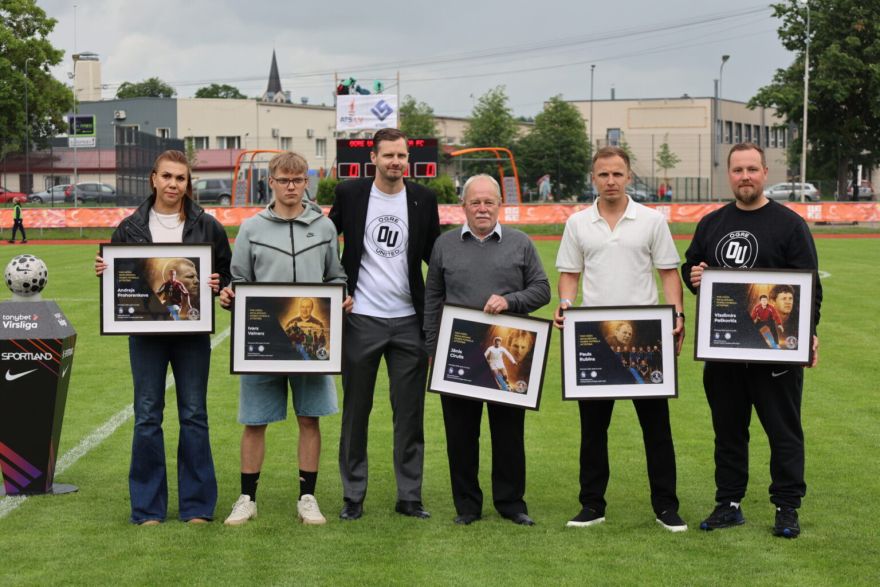Ogres futbola Slavas zālē uzņemti 5 ogrēnieši
