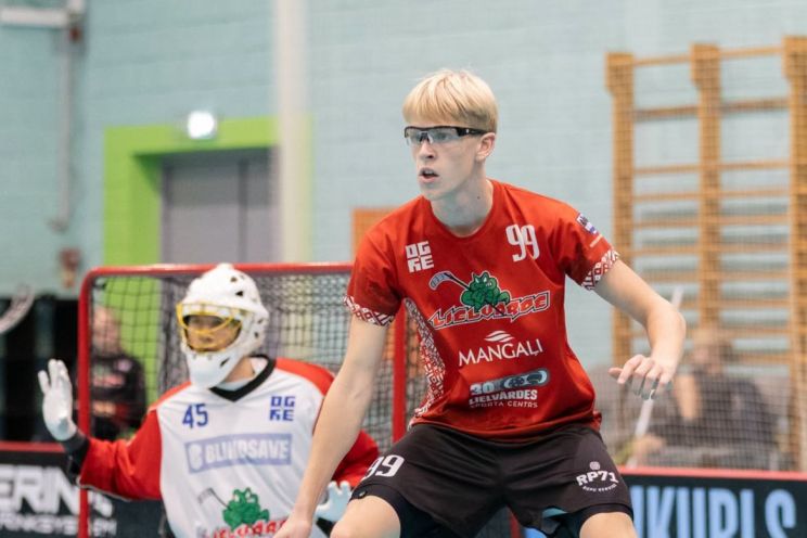Attēls rakstam: “Lielvārde/Unihoc” tiek pie pirmās uzvaras Valmierā