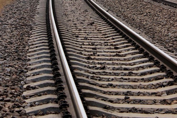 Attēls rakstam: Atbild iedzīvotāji. Vai, jūsuprāt, ir pareizi turpināt uzturēt saites ar krieviju?