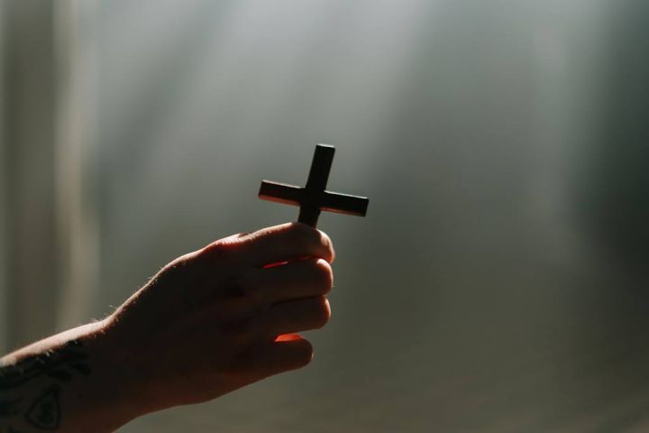 Luterāņu arhibīskapa amata kandidāti līdz jūnijam tiksies ar dažādām baznīcas vadības grupām