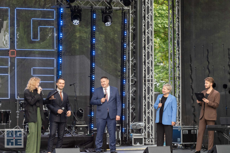 FOTO: Krāšņi nosvinēti Ogres novada un pilsētas svētki