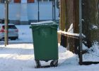 Attēls rakstam: 5 praktiski padomi, kā ziemā novērst atkritumu piesalšanu konteineros