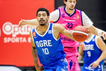 Attēls rakstam: “Ogrei” ar Kalvi pie stūres neizdodas pārkost “Tartu” cieto riekstu