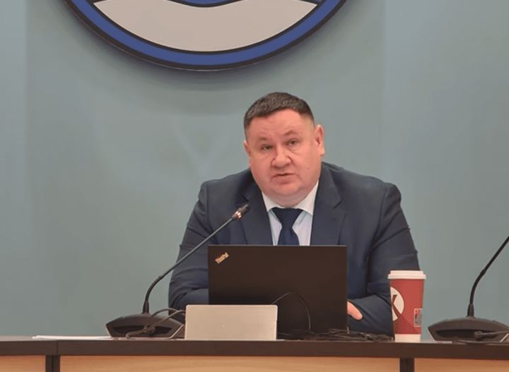 Veselības inspekcija noslēgusi pārbaudi par Helmaņa slimības lapas pamatotību, bet rezultātus vēl neatklāj