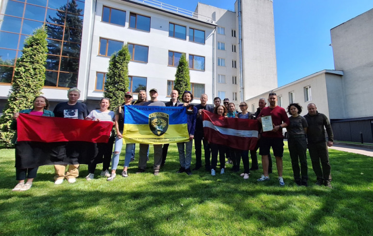 Pianists Andrejs Osokins pēc emocionāla brauciena uz Ukrainu un solo koncerta Kijivā aicina turpināt atbalstīt Ukrainu