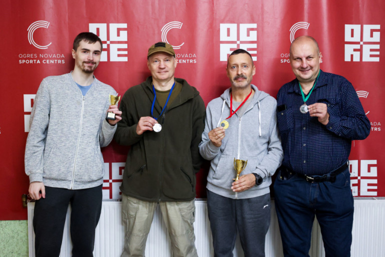 Šaušanas čempionāta 1. posmā uzvar Ertmane un Leonovičs