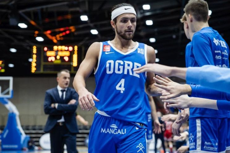 Attēls rakstam: BK “Ogre”, debitējot Kasparam Bērziņam, revanšējas valmieriešiem