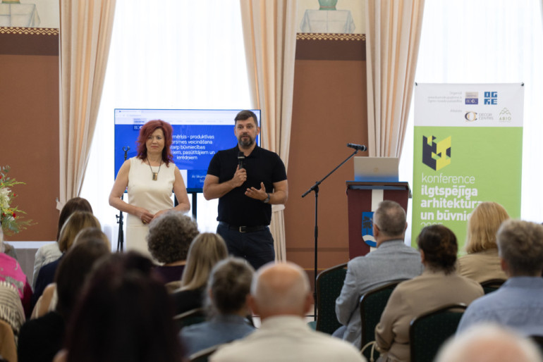 FOTO: Sanatorijā &quot;Ogre&quot; norisinājās konference “Ilgtspējība arhitektūrā, būvniecībā, dizainā 2025”