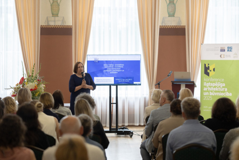 FOTO: Sanatorijā &quot;Ogre&quot; norisinājās konference “Ilgtspējība arhitektūrā, būvniecībā, dizainā 2025”