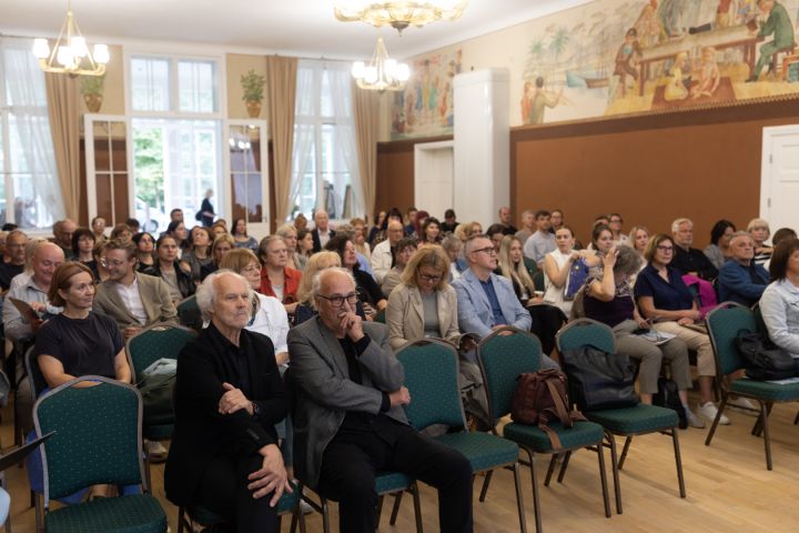 FOTO: Sanatorijā "Ogre" norisinājās konference “Ilgtspējība arhitektūrā, būvniecībā, dizainā 2025”