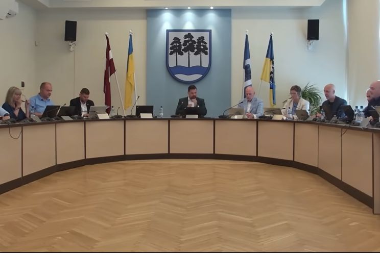 Attēls rakstam: Mēneša pēdējā pašvaldības domes sēdē deputāti fokusējās uz Kancersiliem un reorganizāciju