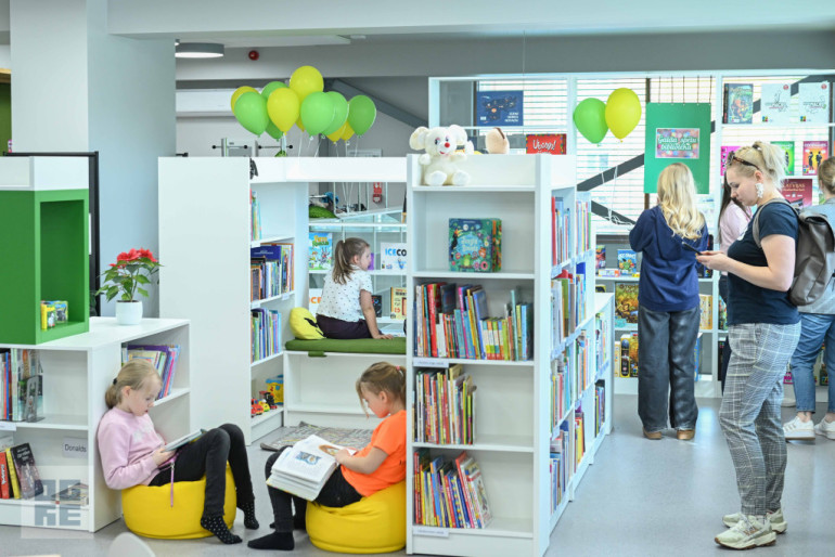 FOTO: Ikšķilē atklāta Spēļu bibliotēka