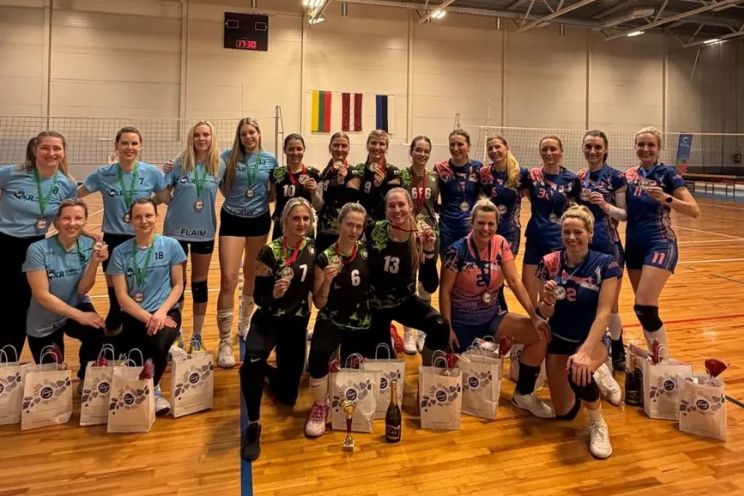 Attēls rakstam: Pavasara volejbola kausā triumfē viesu komanda; Ikšķilei - 2. vieta