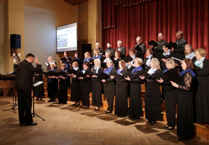 Koru sadziedāšanās koncerts "Mīlas viskrāšņākais zieds"