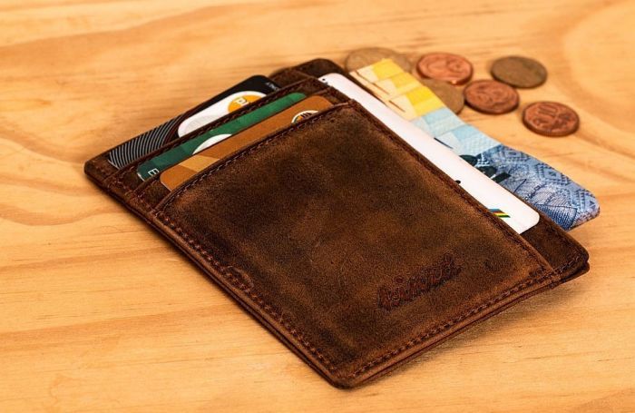 Latvijā mēneša vidējā pamatalga šogad varētu palielināties par 4,2%