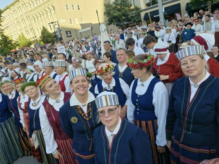 FOTO: Ogres apvienotā kora UPE pirmie iespaidi XV Vispārējie dziesmu un deju svētkos ASV