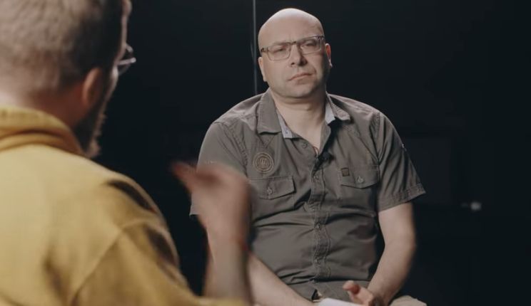 Attēls rakstam: Pieejams piektais raidījums “Klātbūtne” – saruna ar Mareku Sarnovski, Jēkabpils cietuma kapelānu