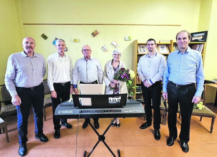 Ķeipenes vīru ansamblis «Malduguns» ar dzeju un dziesmu Ērgļos