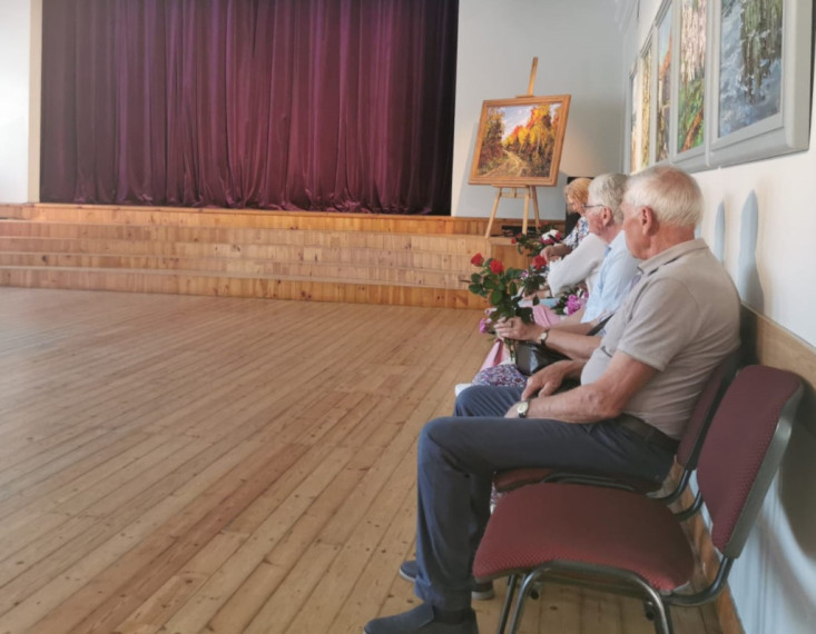 FOTO: Latvijas dabas burvība Valda Kaprāļa gleznās: ieskats izstādes atklāšanā