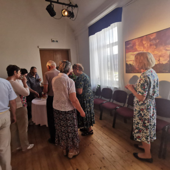 FOTO: Latvijas dabas burvība Valda Kaprāļa gleznās: ieskats izstādes atklāšanā
