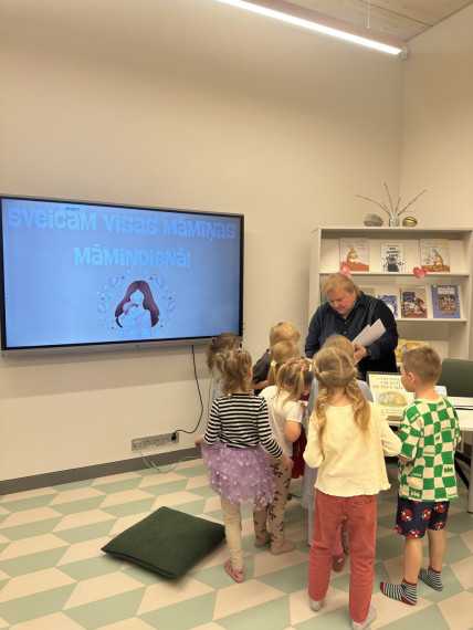 FOTO: Aizvadīta aprīļa "Pūčulēnu skola"