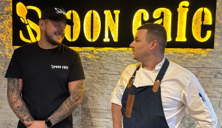 Attēls rakstam: Ogrē durvis vaļā ver “Spoon Cafe”! Jānis Ķepiņš sola neaizmirstamus vakarus un skarbu šefpavāru virtuvē