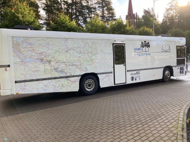 Piektdien bibliobuss dosies uz četrām pieturvietām 