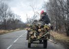 Attēls rakstam: Tīnūžu pagastā un Ikšķilē brauc ar nenosegtu kravu