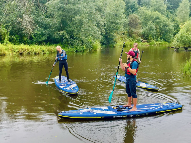 Kāpēc Latvijā atkal ļauj upēm līkumot? Eksperte stāsta par upju iztaisnošanas sekām, ko visi jūtam