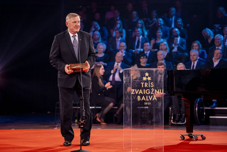 FOTO: "Trīs Zvaigžņu balvā 2025" godināti izcilākie Latvijas sportisti