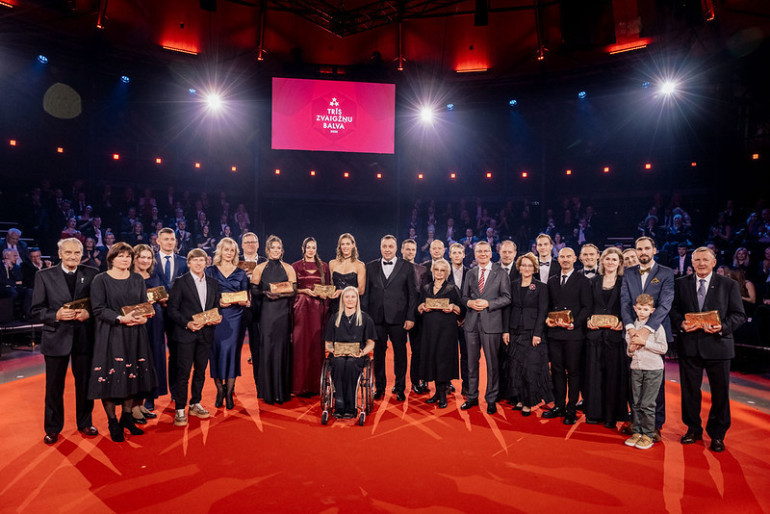 FOTO: "Trīs Zvaigžņu balvā 2025" godināti izcilākie Latvijas sportisti