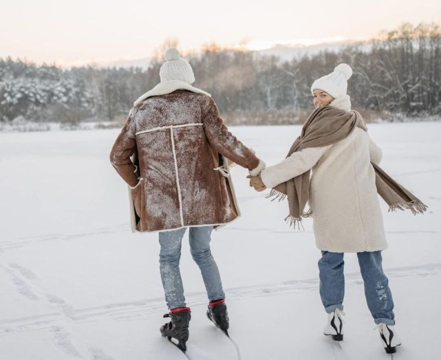 Ziemas prieki: Ogrē, Ikšķilē, Tīnūžos slido visu diennakti; Hokeju spēlē Madlienā un Tīnūžos