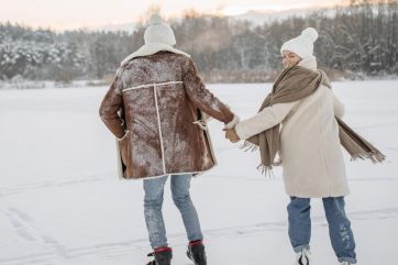 Attēls rakstam: Ziemas prieki: Ogrē, Ikšķilē, Tīnūžos slido visu diennakti; Hokeju spēlē Madlienā un Tīnūžos