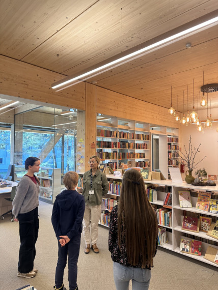 FOTO: Ēnu diena Ogres Centrālajā bibliotēkā