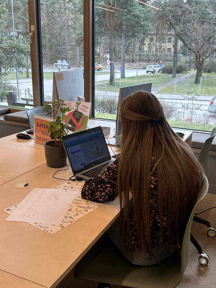 FOTO: Ēnu diena Ogres Centrālajā bibliotēkā