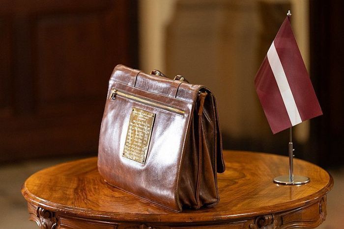 Atbild iedzīvotāji. Kā jūs vērtējat nākamā gada budžeta ieceres un valsts parādu?